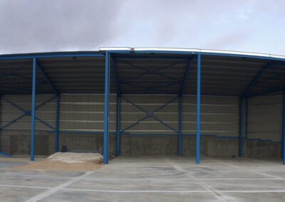 Estructuras metálicas. Sotkpile Toro Gips